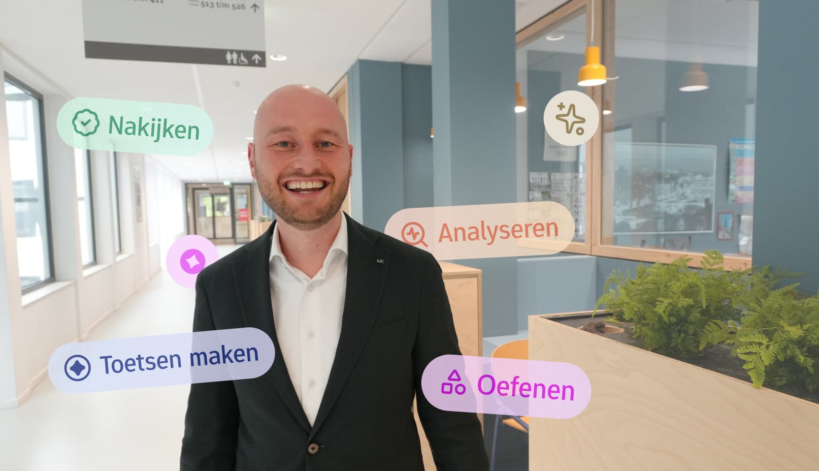 Paul van Soest in de gang van De Goudse Waarden